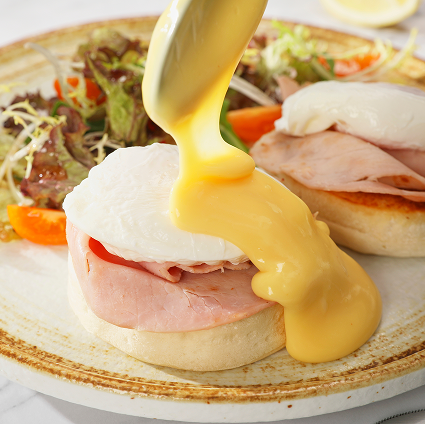 Eggs Benedict with Hollandaise