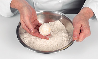 Preparation Step 2 – Ice-Cream Balls