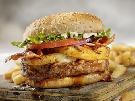 Hamburguesa BBQ y piña clásica 